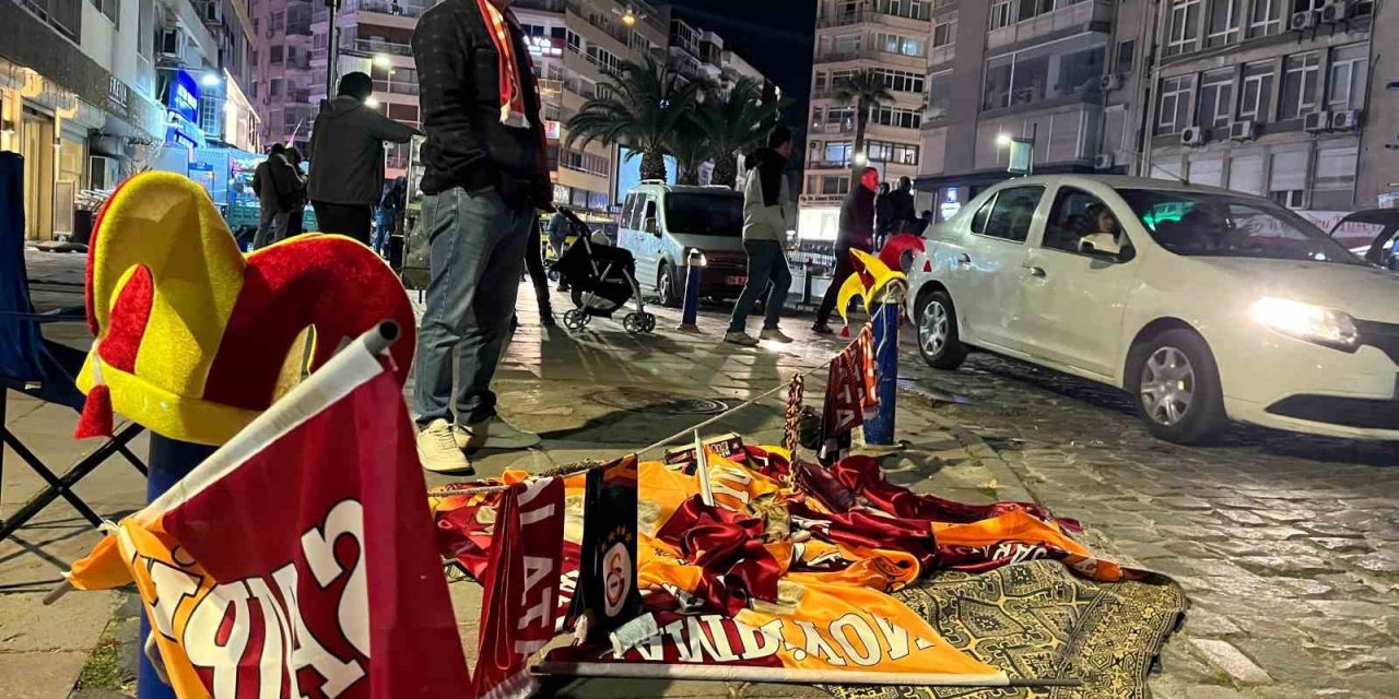 Galatasaray’ın mağlubiyeti İzmirli seyyar satıcıları da vurdu