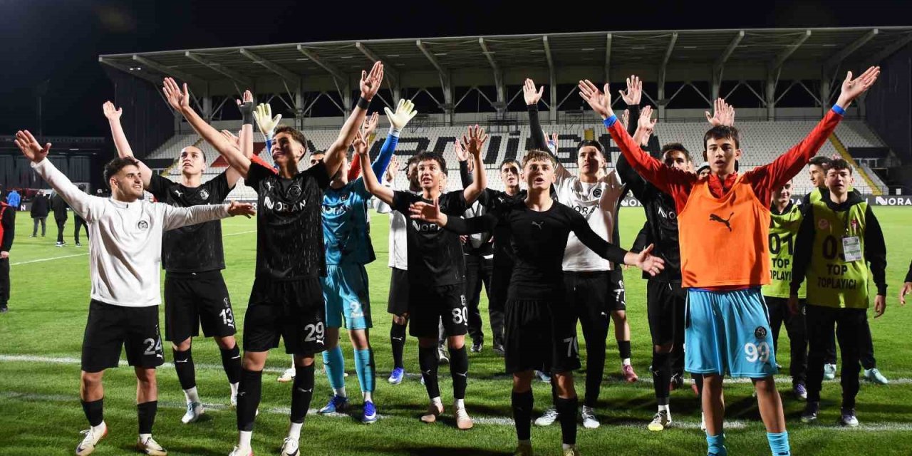 Manisa FK’dan dalgalı sezon