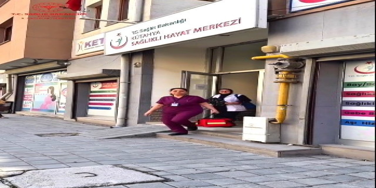 Kütahya’da "Her Gebeye Bir Ebe" programıyla evde sağlık hizmeti