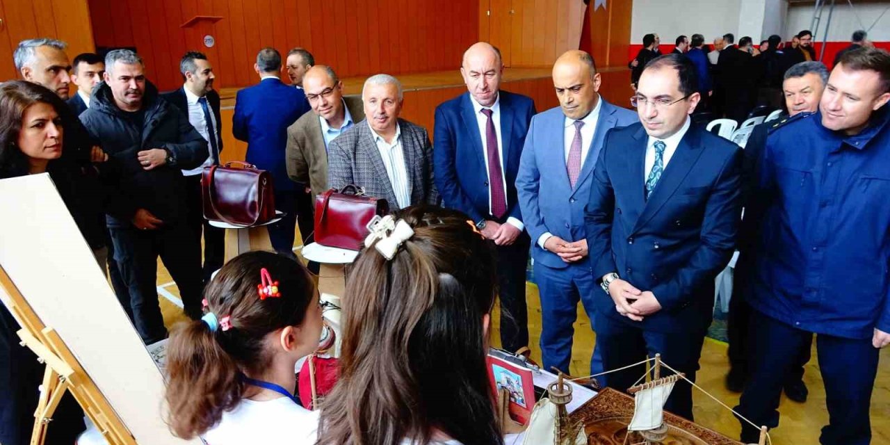 Fatih İmam Hatip Ortaokulu’nda TÜBİTAK Bilim Şenliği