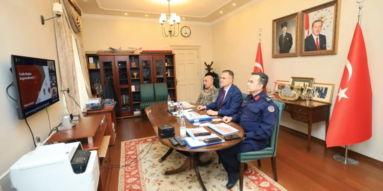 Vali Akbıyık trafik toplantısına katıldı