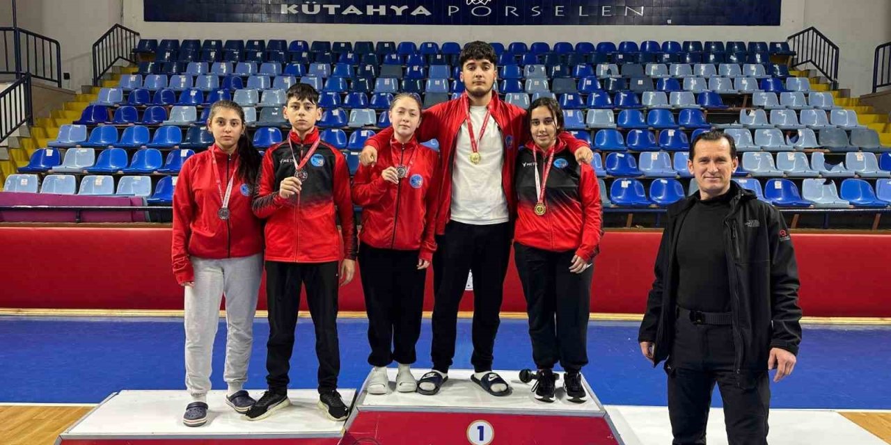 Pazarlar Spor Lisesinden tarihi rekor