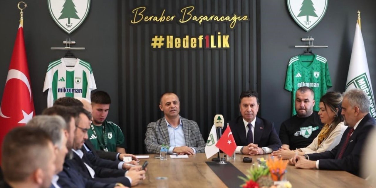 Muğla Büyükşehir Belediye Başkanı Aras: "Muğla’mızı bayraklarla donatalım"