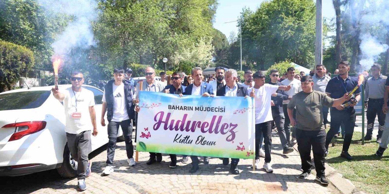 Efeler’de hıdırellez coşkusu