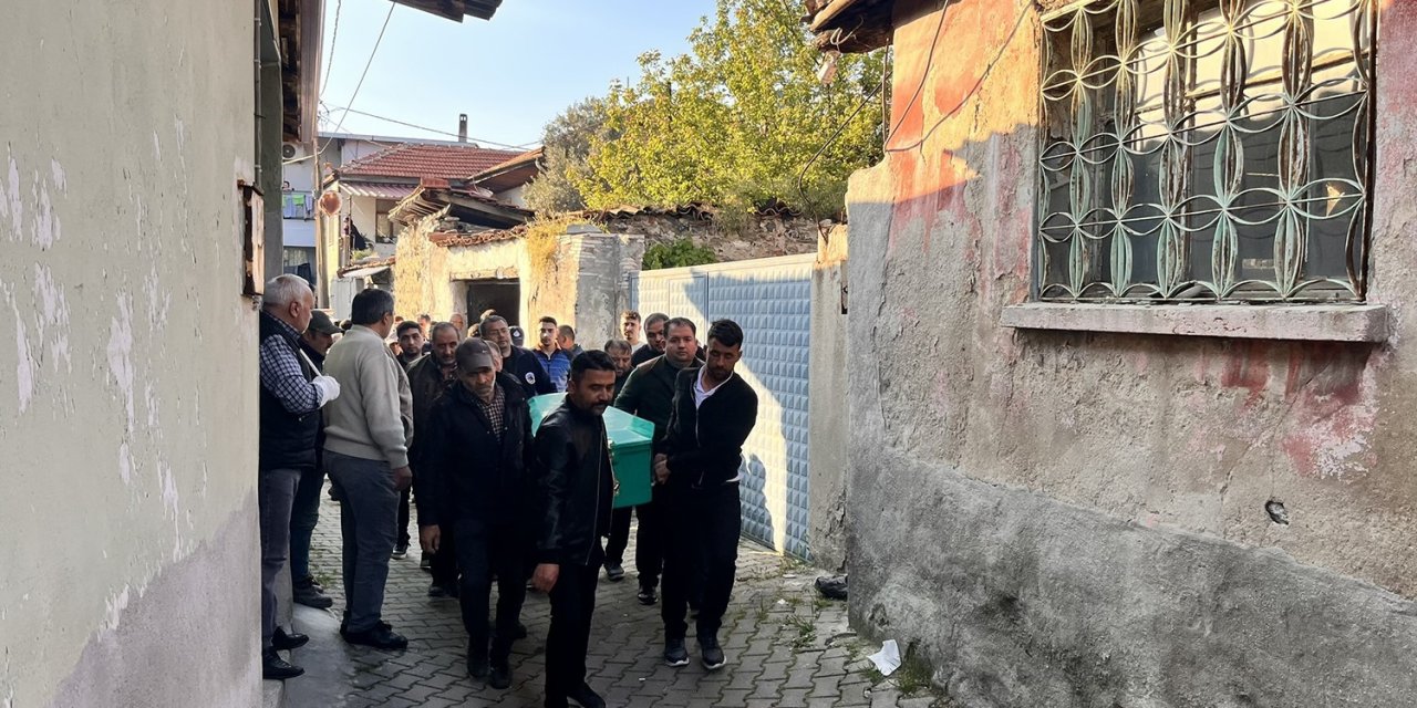 Kula’da bir kişi evinde ölü bulundu