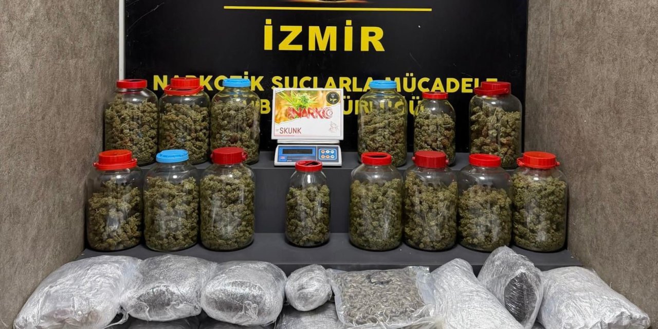 İzmir’de zehir tacirlerine operasyon: 4 şüpheli tutuklandı