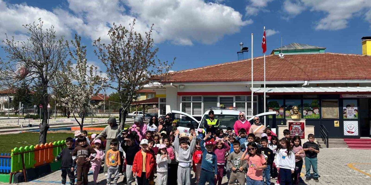 Geleceğin sürücülerine güvenli trafik anlatıldı