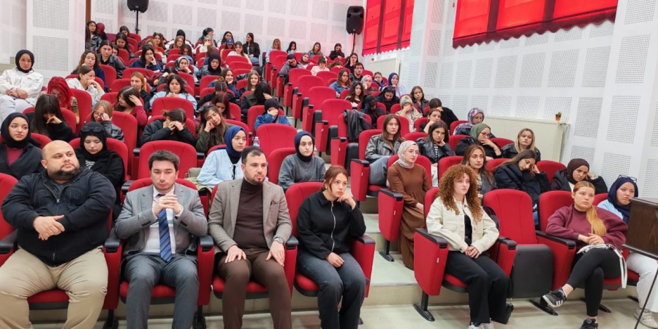 Emet MYO’da Çocuk Gelişimi konferansı