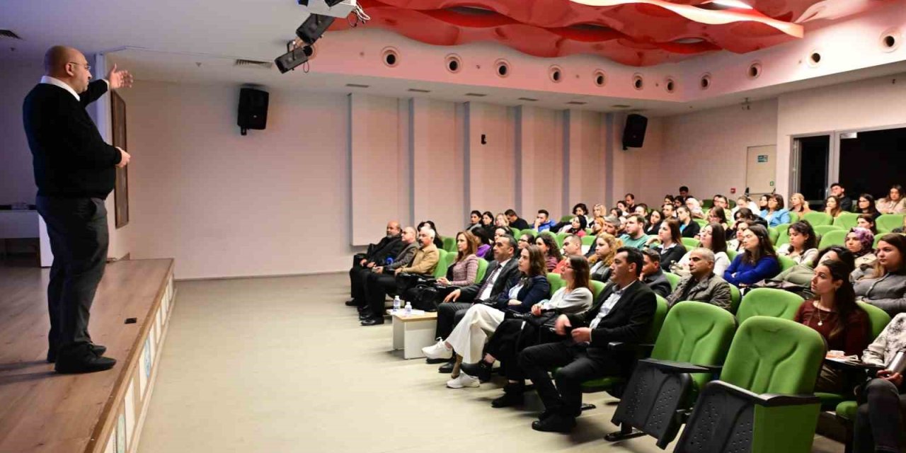MABEM öğretmenlerine kariyer danışmanlığı semineri verildi
