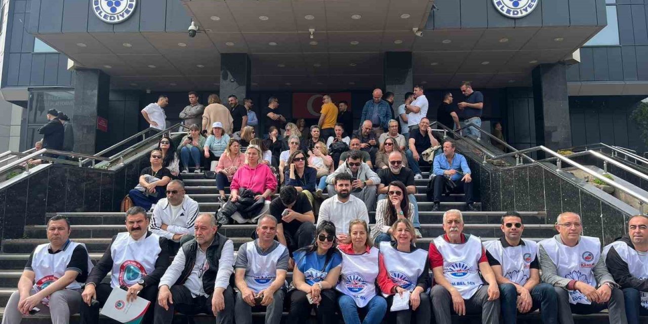 Buca Belediyesinde memur eylemi sürüyor: Tam gün iş bıraktılar