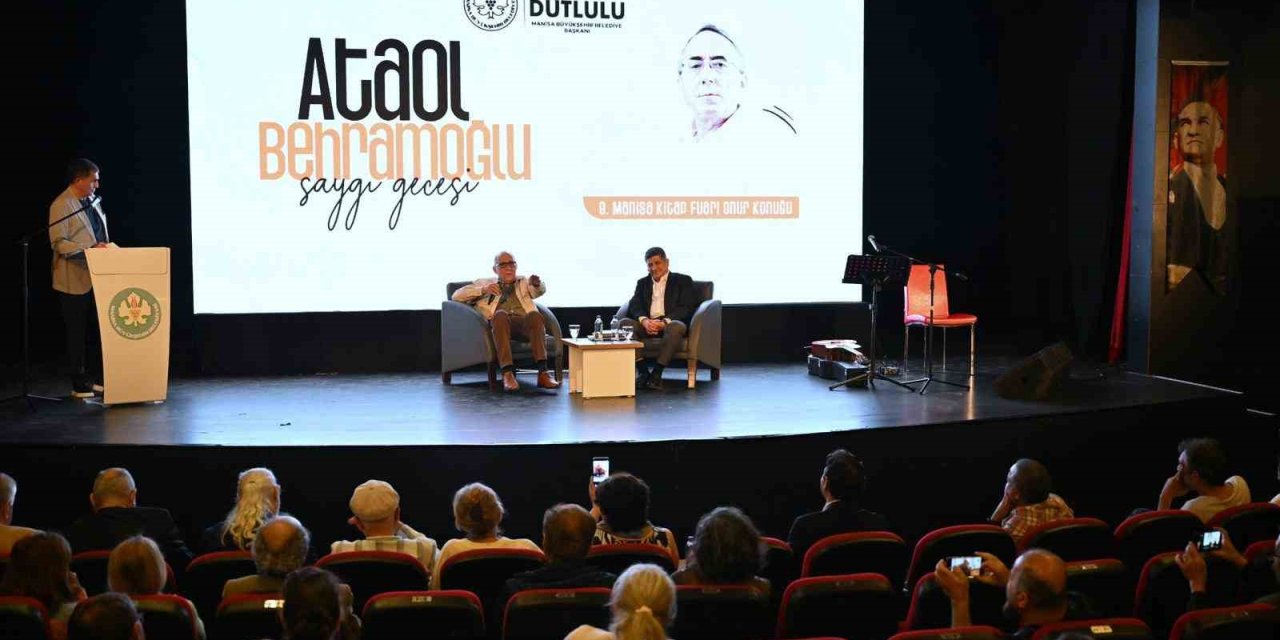 Ataol Behramoğlu Manisalılarla buluştu