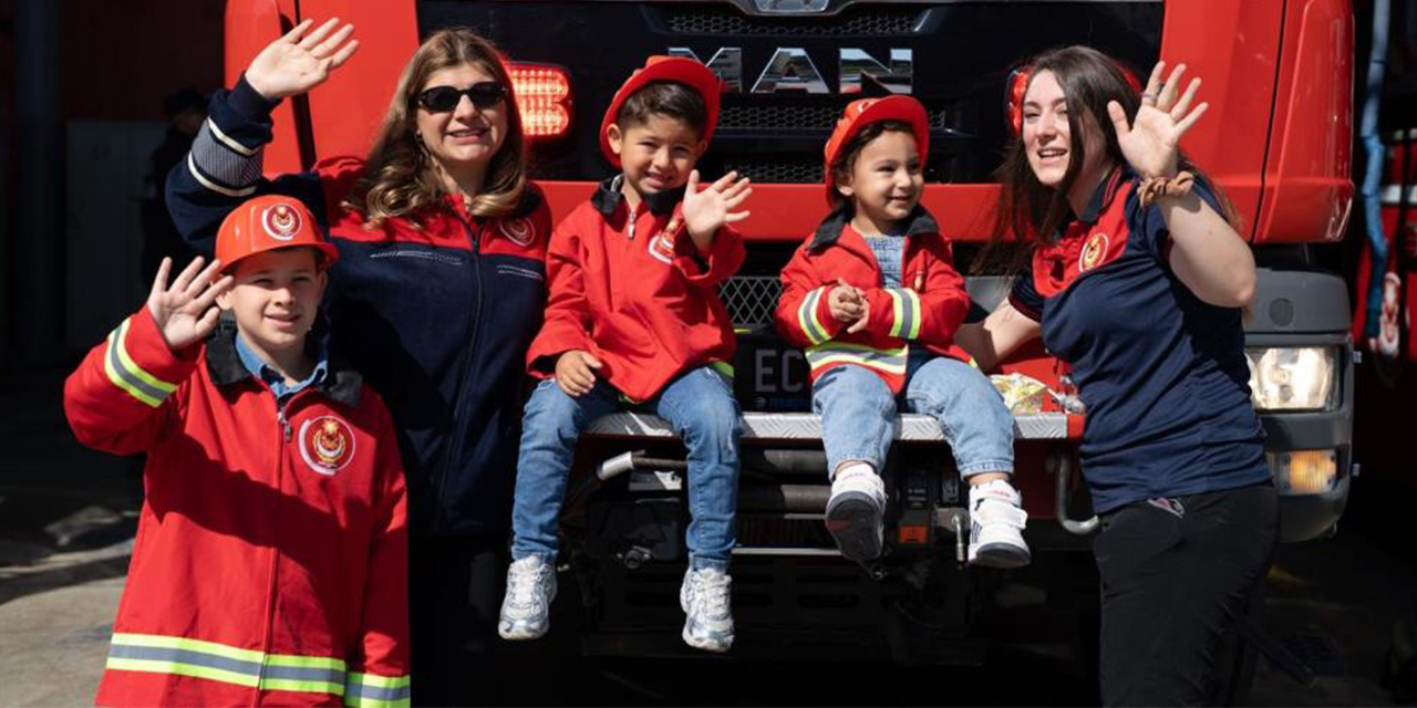 İtfaiyeci anneler alevlerle mücadele ediyor