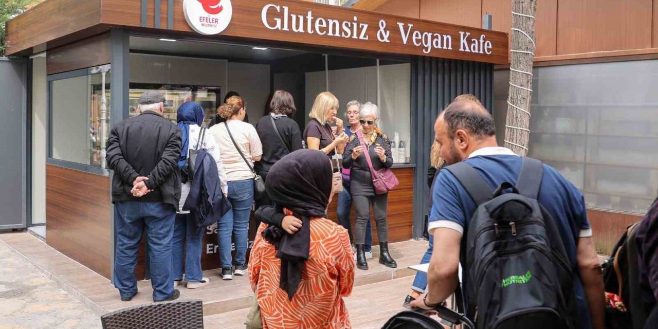 Efeler’de çölyak hastalarına güvenli lezzet durağı