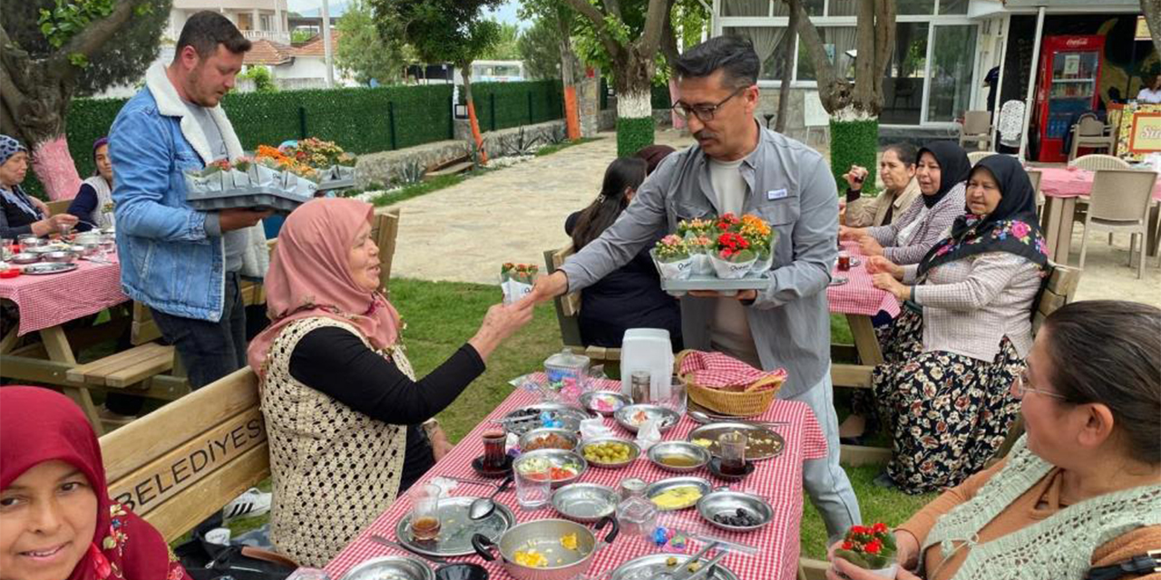 Muhtar Yavuz’dan Anneler Günü’nde anlamlı buluşma