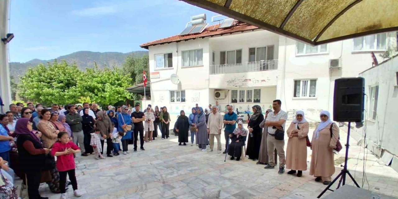 Köyceğizli hacı adayları dualarla uğurlandı