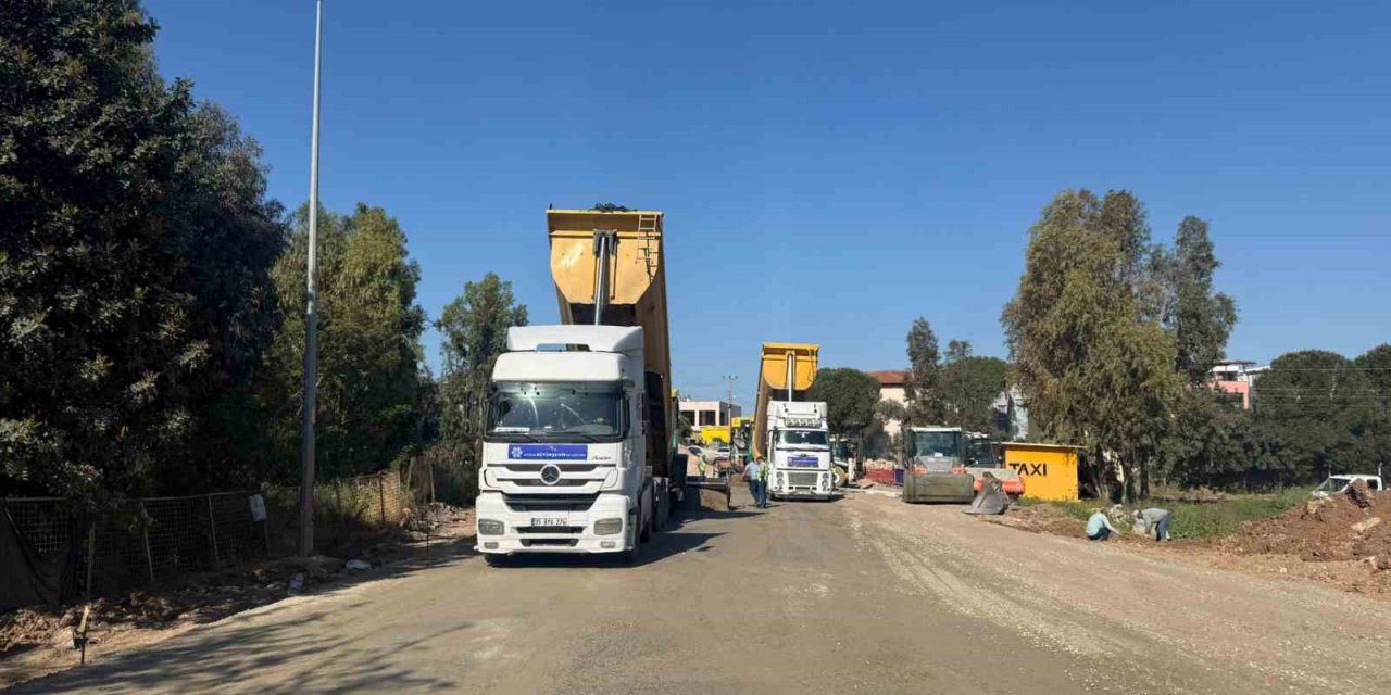Aydın Büyükşehir Belediyesi tüm ilçelerde ulaşım yatırımlarını sürdürüyor