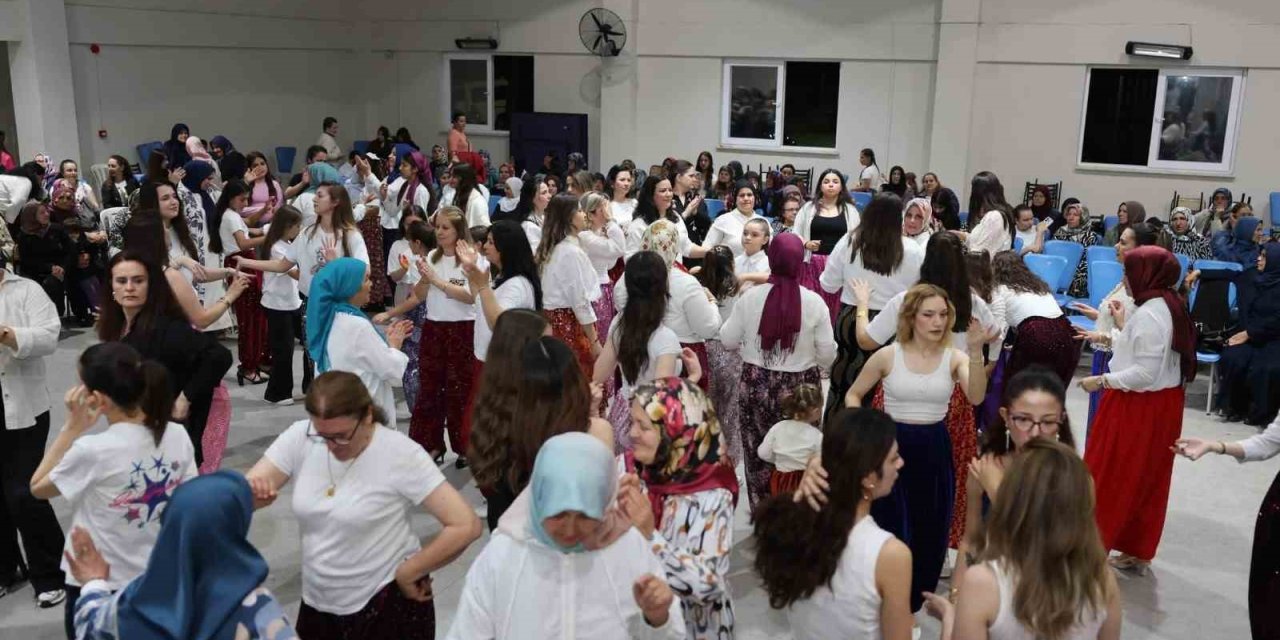 Hacıhaliller Mahallesi’nde şalvar gecesi coşkusu