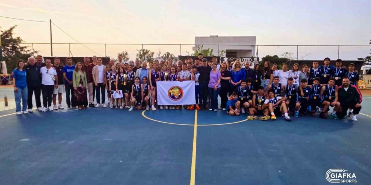 Ege Dostluk Turnuvası şampiyonu Denizli Büyükşehir oldu
