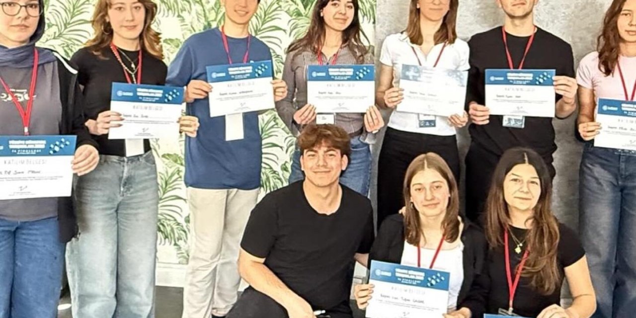 Aydın Fen Lisesi Münazara Takımı Türkiye Finalleri’ne yükseldi