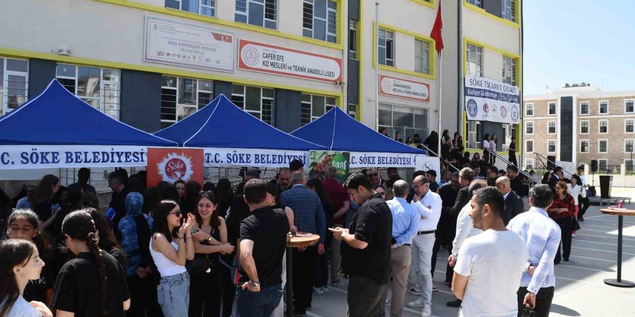 Söke’de 3. Kariyer Günleri gençleri iş dünyasıyla buluşturdu