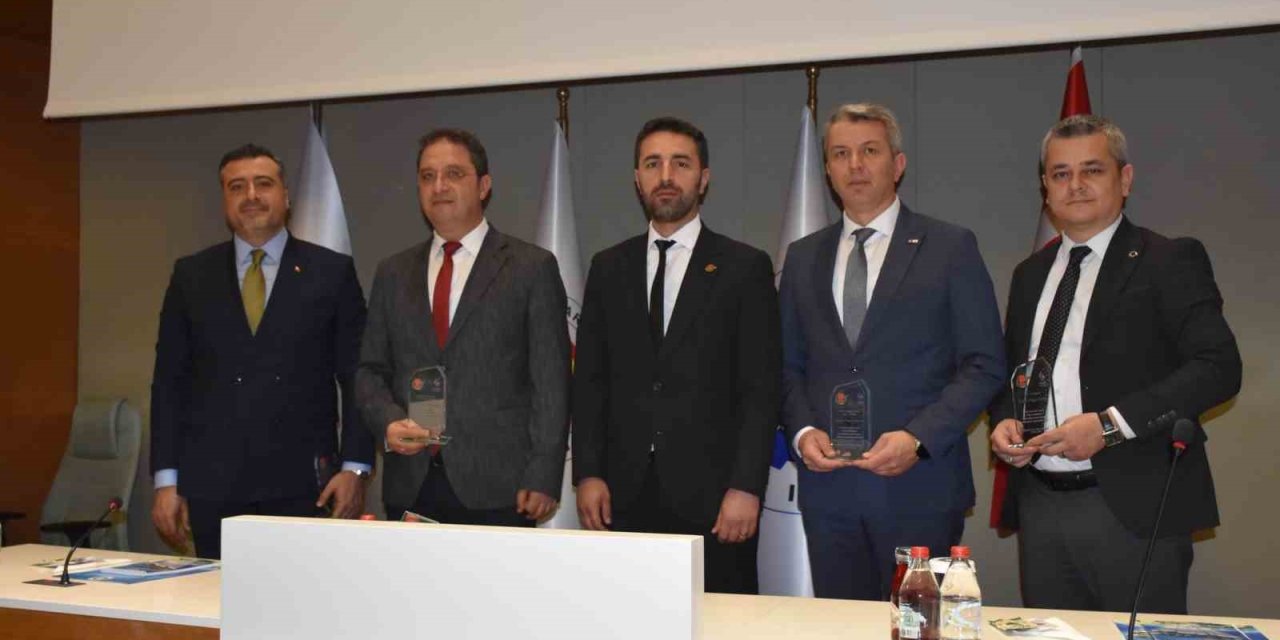 Başkan Aydın’dan yerel medya için kritik uyarı: