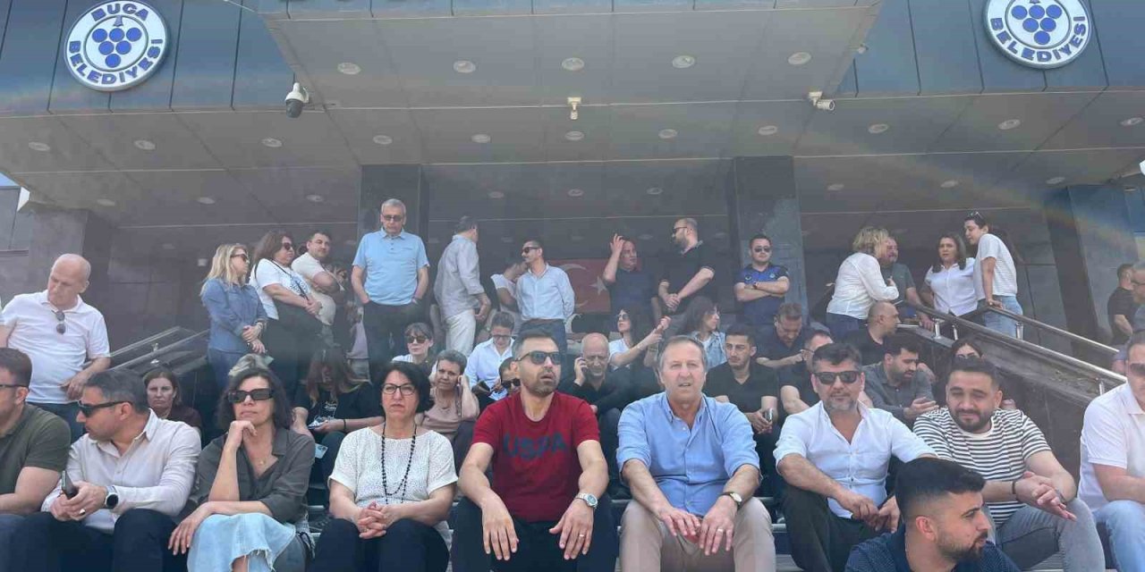 Buca Belediyesi memurlarından İzmir genelinde ’iş bırakma’ çağrısı