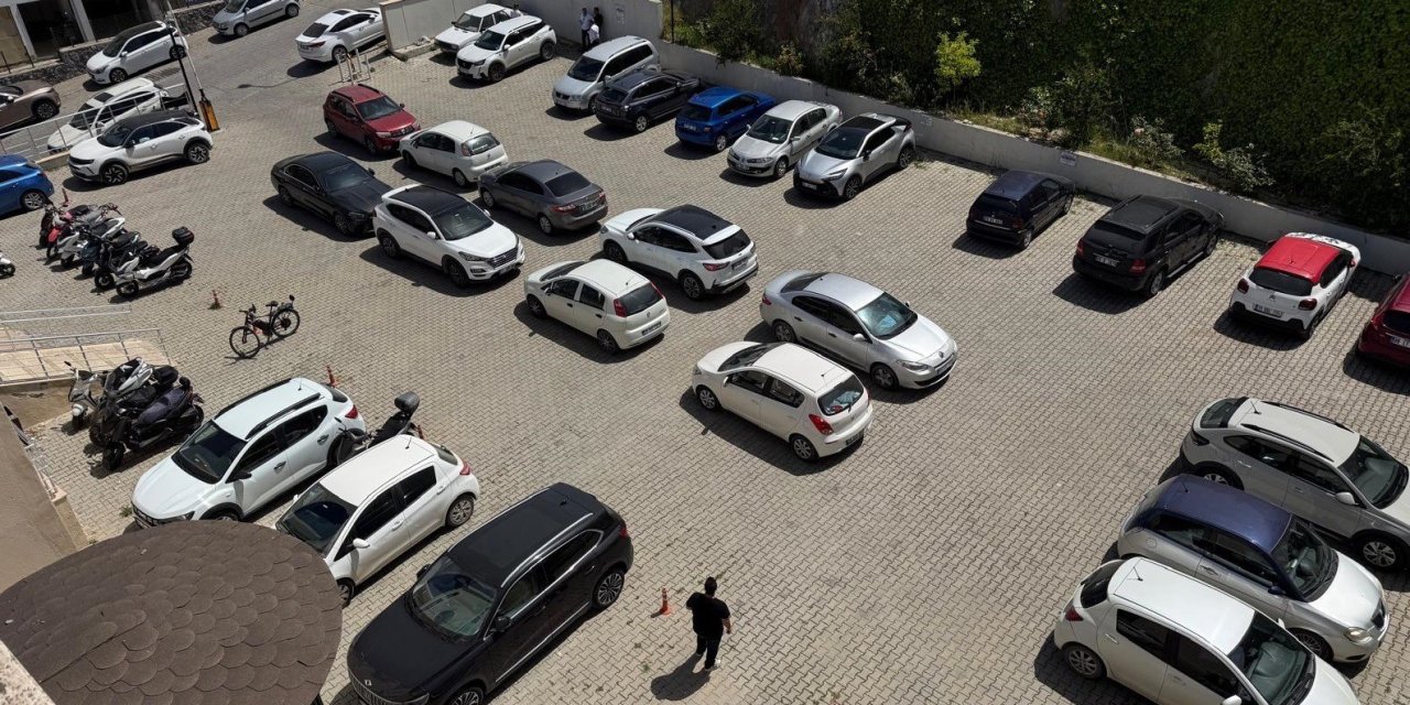 KUTO hizmet binası Kuşadası’nın ortak buluşma noktası olmaya devam ediyor