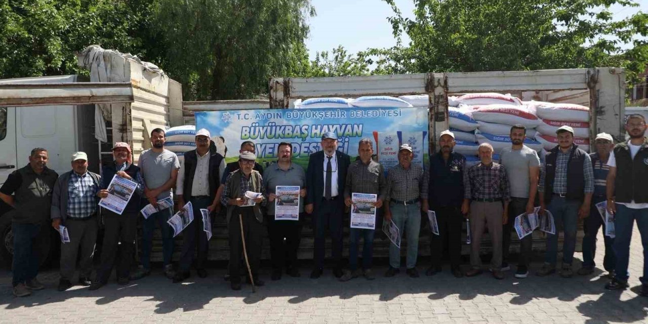 Aydın Büyükşehir’den Didim’de üreticilere yem desteği