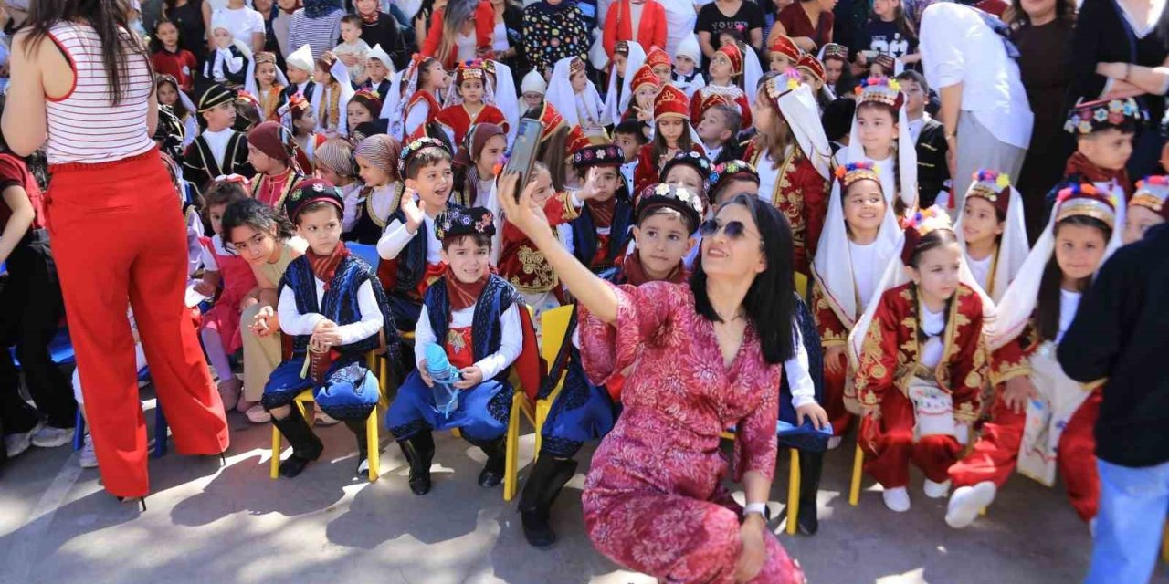 Minik yüreklerden büyük coşku