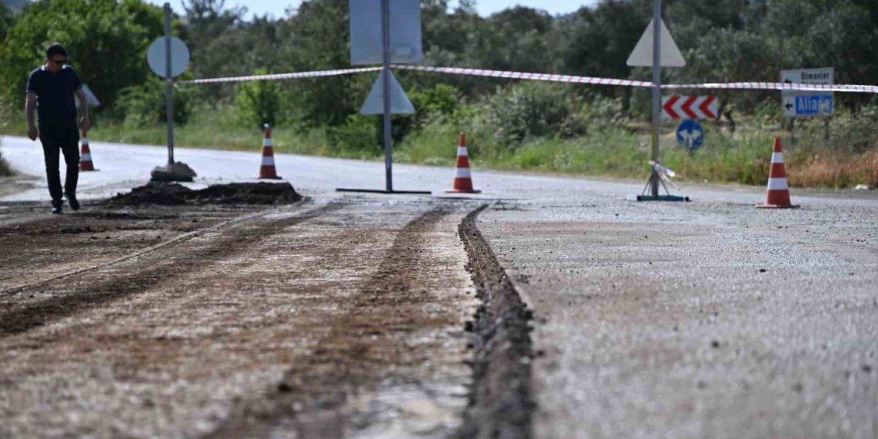 Büyüksümbüller-Ortaköy yolunda sıcak asfalt mesaisi