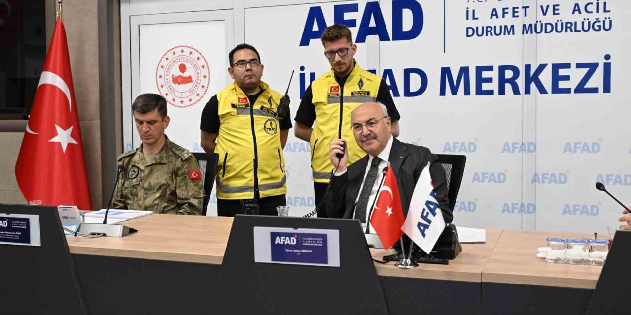 Denizli’de 5,6 büyüklüğündeki deprem senaryonu canlandırıldı
