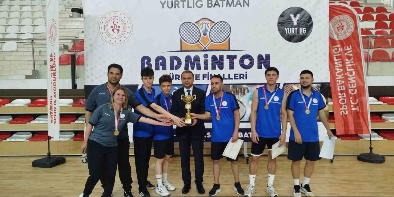 Aydın’ın badmintoncuları namağlup şampiyon oldu