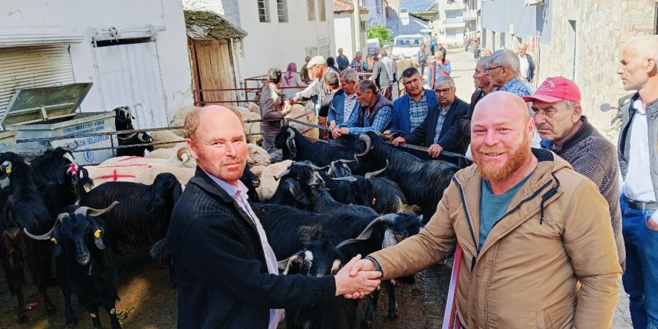 Bozdoğan Yazıkent’te Kurban Pazarı hareketlendi