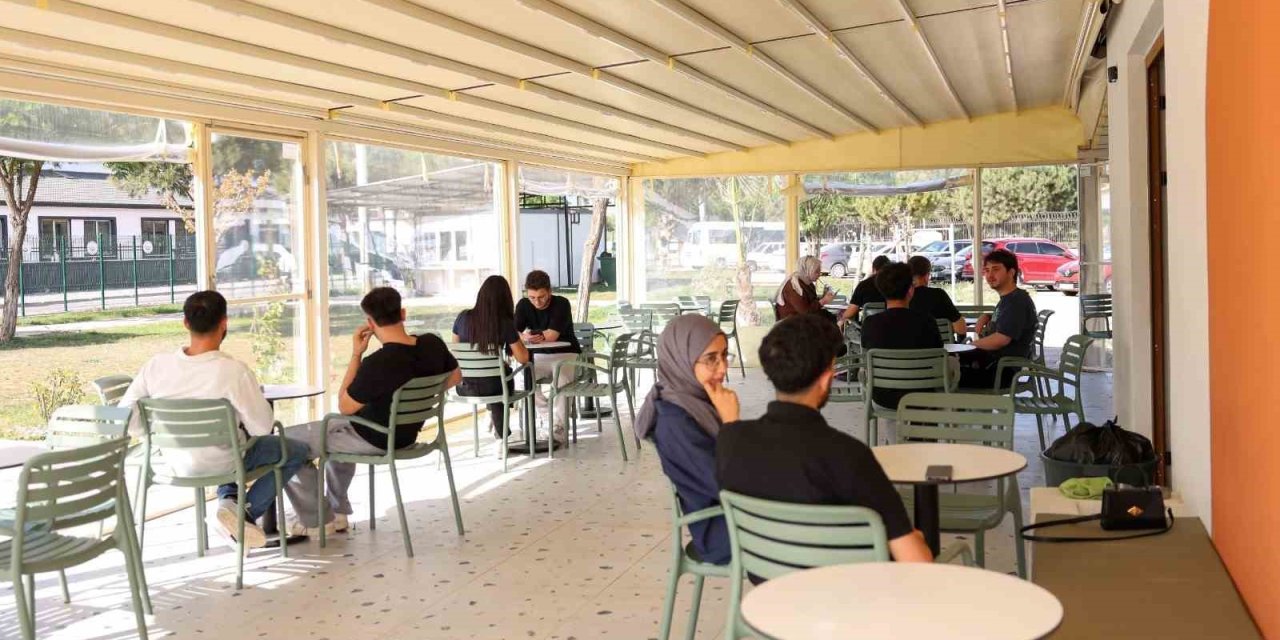 Efeler Belediyesi Yurt Kafe’yi hizmete açmak için gün sayıyor