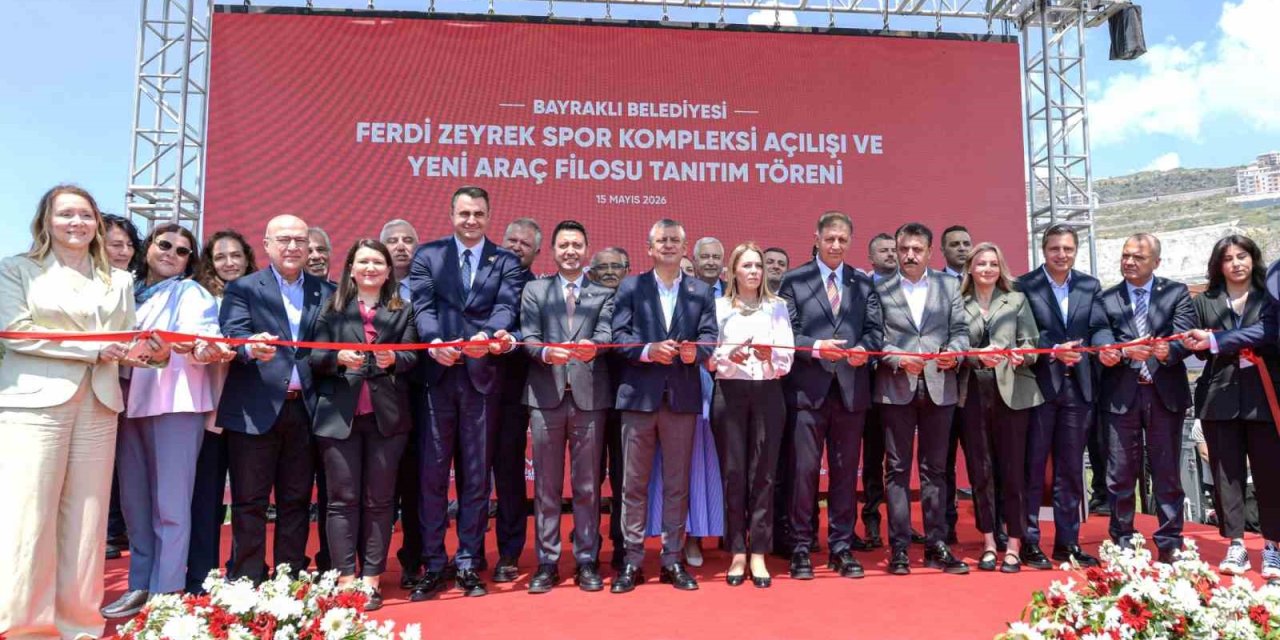 Özgür Özel, İzmir’de Ferdi Zeyrek Spor Kompleksi’nin açılışına katıldı