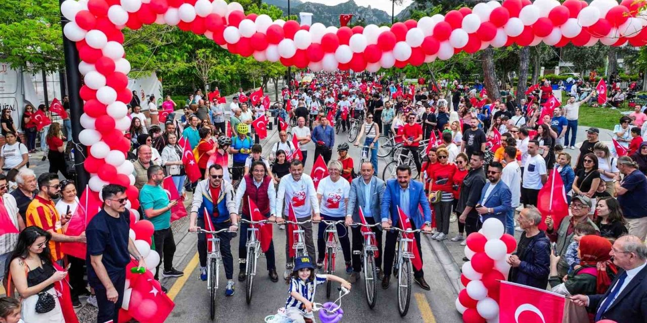 Bisiklet tutkunları pedallar 19 Mayıs için çevrilecek