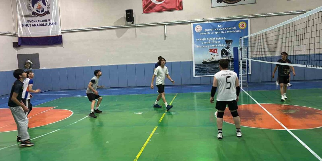 Şuhut Belediye Hisar Spor’da hedef şampiyonluk