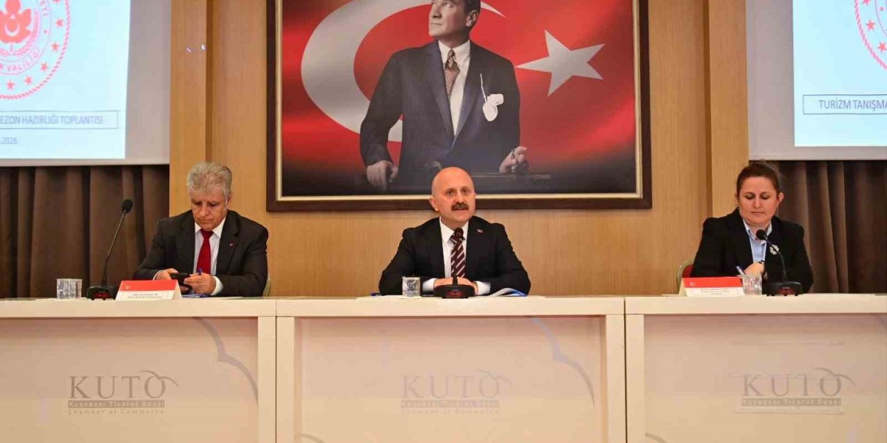 Turizm sezonu Kuşadası’nda masaya yatırıldı