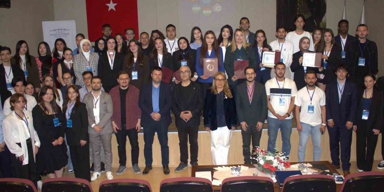Türk dünyasının geleceği ve bölgesel güç dengesi Kütahya’da masaya yatırıldı