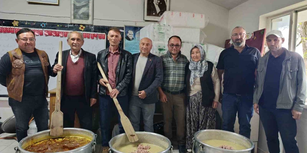 Fundacık köy hayrına yoğun katılım