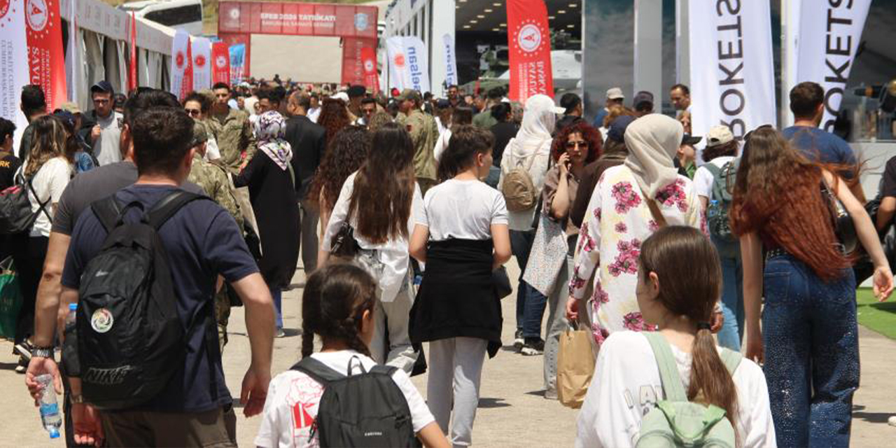 EFES 2026 Savunma Sanayi Sergisi vatandaşlardan yoğun ilgi gördü