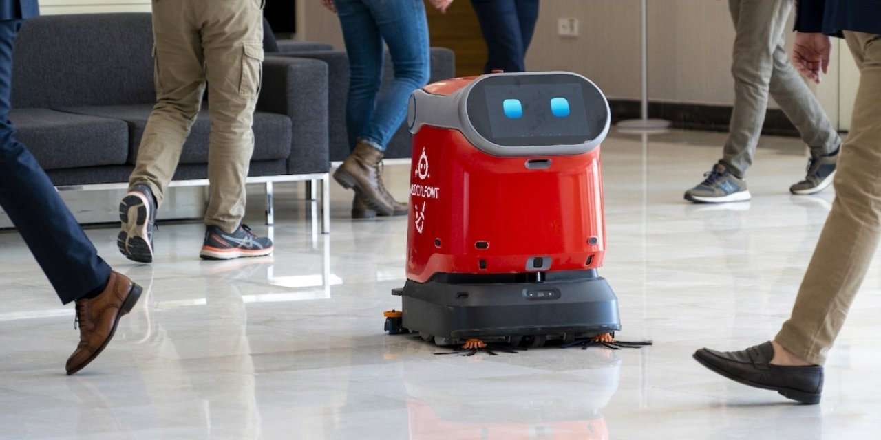 Medical Point’te robotlar iş başında