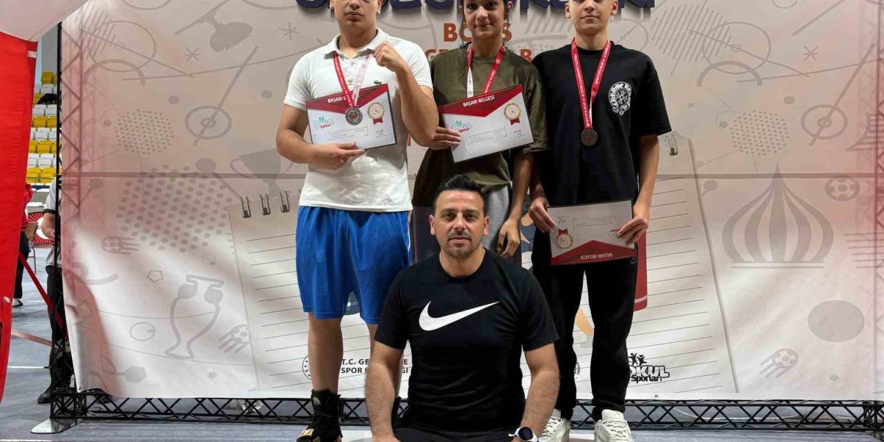 Aydınlı sporcular, şampiyonadan 3 madalya ile döndü