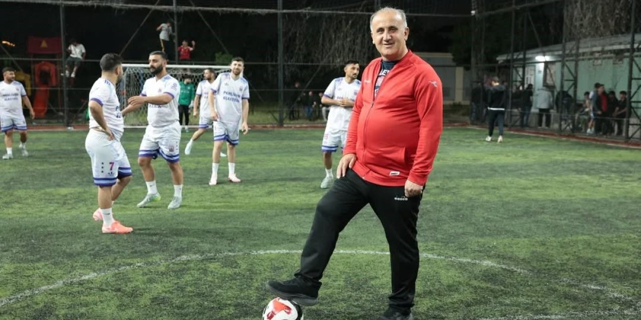 Başkan Kaya gençlerin heyecanına ortak oldu