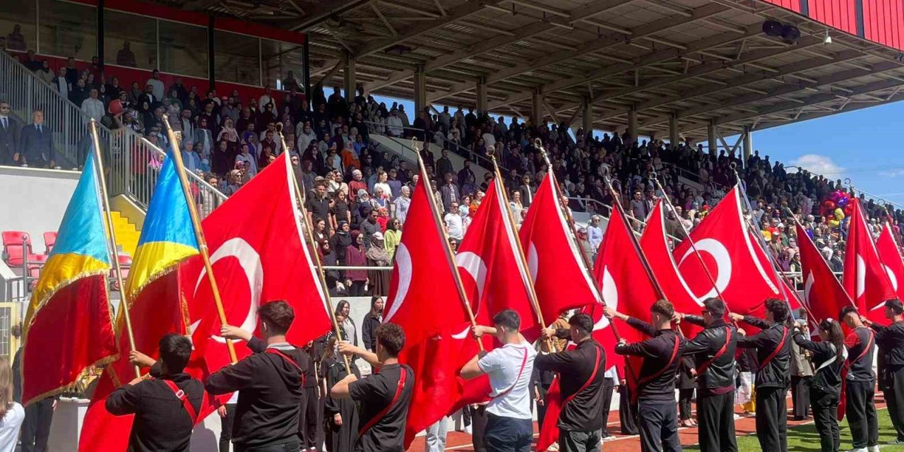 Tavşanlı’da 19 Mayıs Atatürk’ü Anma, Gençlik ve Spor Bayramı görkemli  törenlerle kutlandı