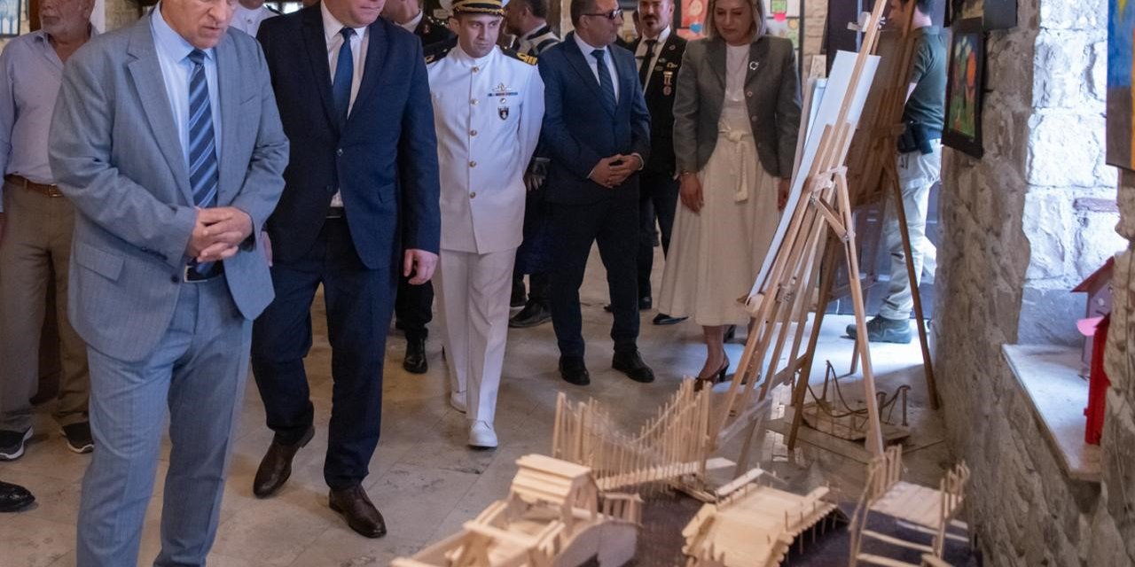 Kuşadası’nda öğrencilerin eserleri sergilendi