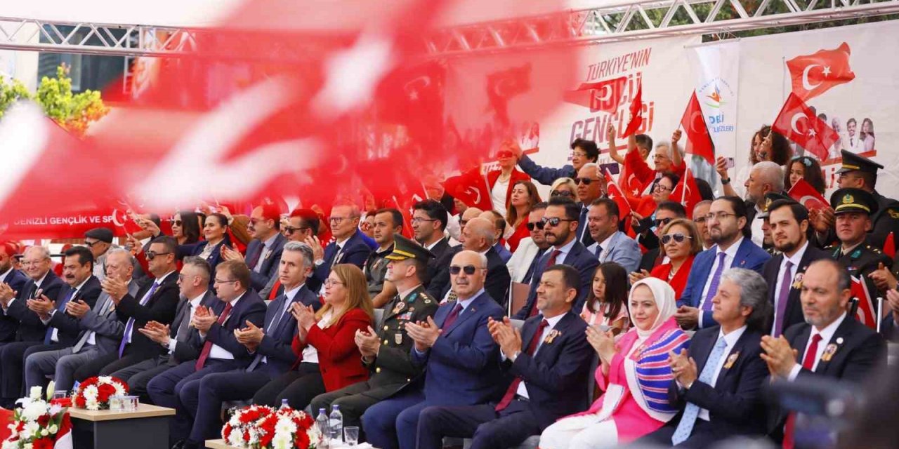 Denizli’de 19 Mayıs’ın 107. yıl dönümünde görkemli kutlama