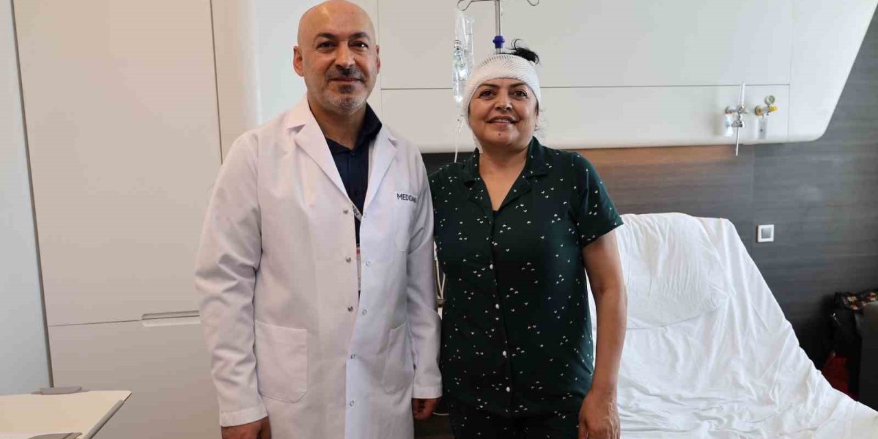 Kıbrıs’tan avuç dolusu ilaçla geldi, İzmir’de sağlığına kavuştu