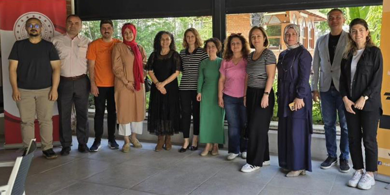 Aydın’da “Maarifin Kalemleri” söyleşisinde yazarlık ve edebiyat konuşuldu