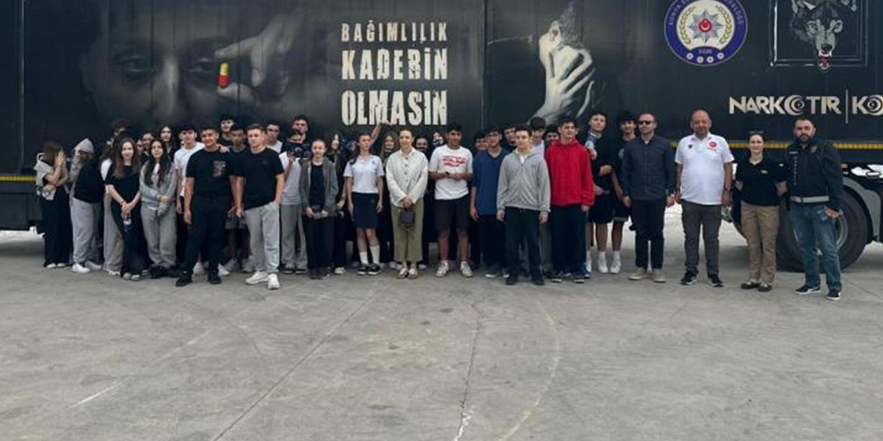 NARKOTIR Kuşadası’nda gençlerle buluştu: Uyuşturucuyla mücadelede farkındalık mesajı